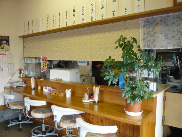 店内（ゆらや）