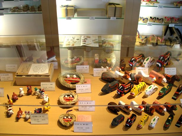 物産館ケース