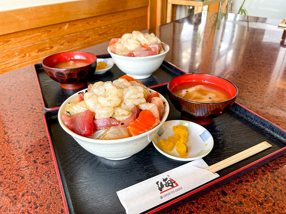 魚料理海の鳴り石丼