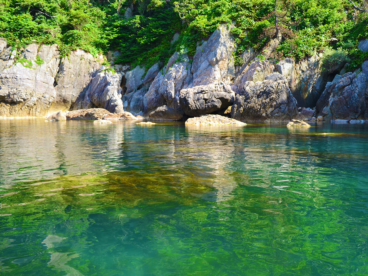 浦富海岸島めぐり遊覧船