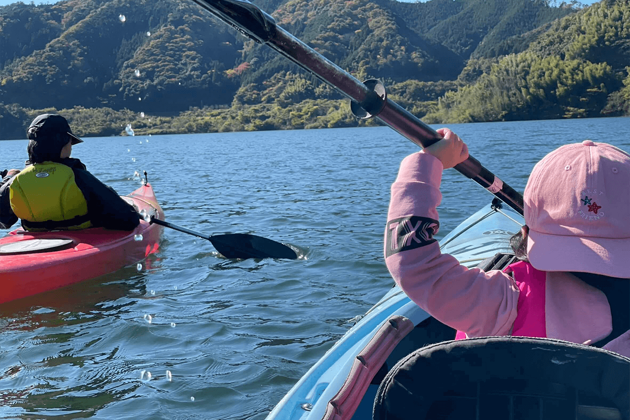 【岡山・鳥取】湖上カヤック体験&「名探偵コナンに会える町」散策へ!家族で行く1泊2日のドライブ旅