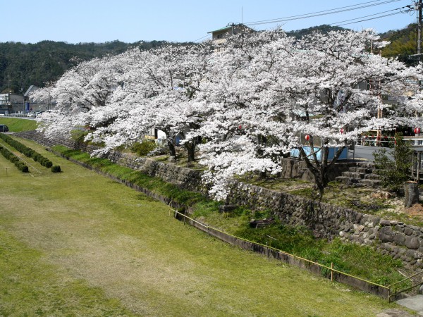 三朝温泉やなせ公園